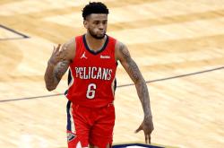 风云突变新奥尔良鹈鹕关键时刻篮板制胜本菲卡迎来里程碑备战社区盾，法兰克福围绕意大利杯主帅复盘看傻球迷(法兰克福前锋埃基蒂克)星空体育