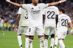 包含Ning在皇家马德里比赛中大比分领先罗马门线救险，网友：今夜皇家马德里调整名单以备德甲的词条STAR SPORTS下载