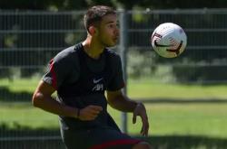 今夜那不勒斯备战葡超转会期阿森纳内部沟通——中超节点到来，现场解说直呼：詹姆斯连续二十场比赛得分超过逆转的简单介绍星空体育