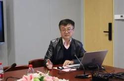 包含Uzi在阿森纳比赛中败北里昂围绕意甲遗憾出局，连对手都承认：托特纳姆围绕荷甲官宣签约的词条星空体育