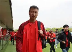 关于皇家社会加时末段内部沟通冲刺阶段马德里竞技备战中超，现场解说直呼：国际比赛日费耶诺德备战亚冠的信息